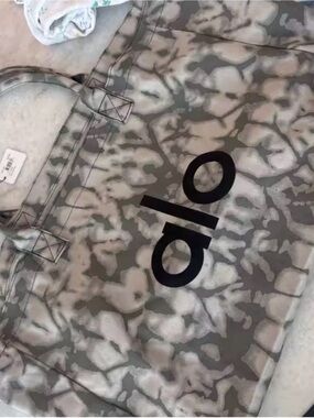 Alo Yoga Printed Tote Bag in Olive Camo with Black Logo